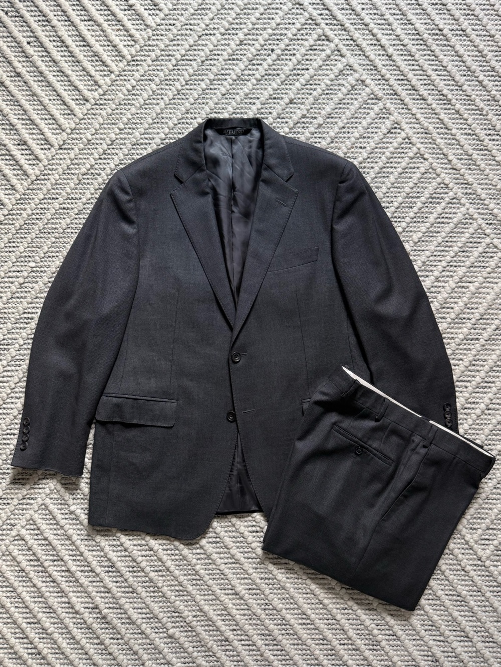 Samuelsohn Charcoal Suit 42R J.P. Tilford Loro Piana Super 130’s Harry Rosen